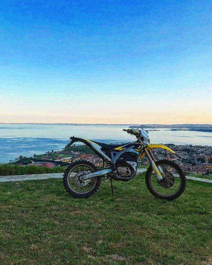 Sur-Ron, moto da cross elettrica al Lago di Garda 2
