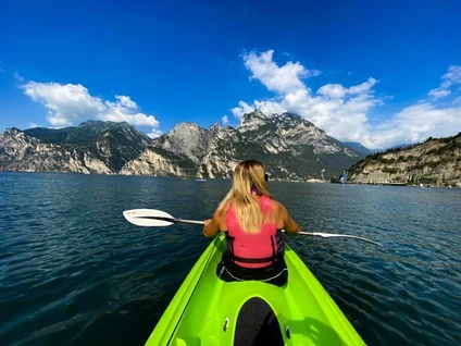 Uscita accompagnata in canoa sul Lago di Garda da Toscolano Maderno 1