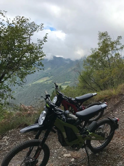 Sur-Ron, moto da cross elettrica al Lago di Garda 1