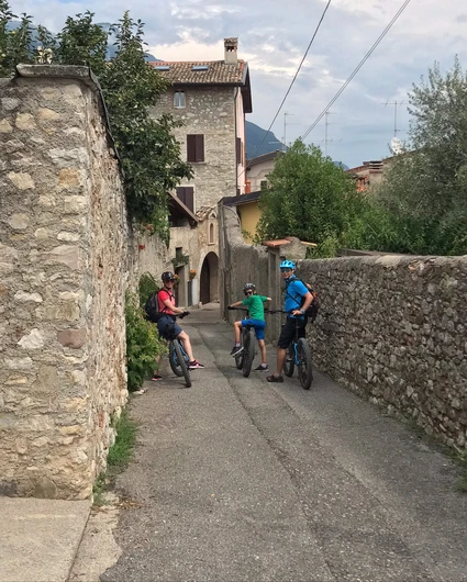 Historical and cultural e-bike tour to discover Toscolano and Gargnano 1