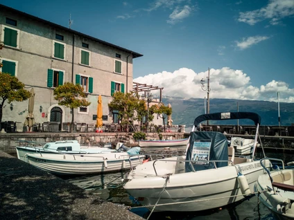 Tour mit Bootsführer ab Gargnano: die beiden Küsten der Gardasee 10