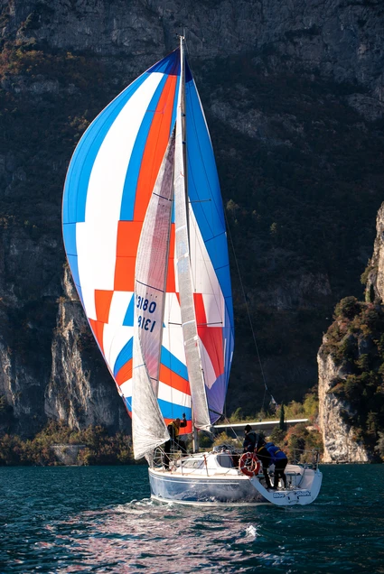 Sailing trip with skipper from Riva del Garda and lunch on board 1