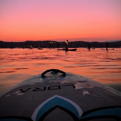 Experience SUP in Desenzano del Garda during sunset 8