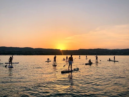 Experience SUP in Desenzano del Garda during sunset 13