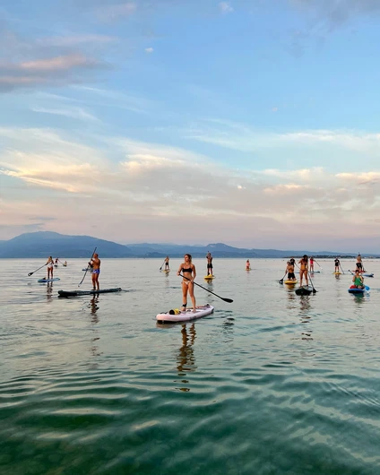 Experience SUP in Desenzano del Garda during sunset 21