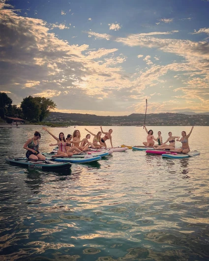 Experience SUP in Desenzano del Garda during sunset 30