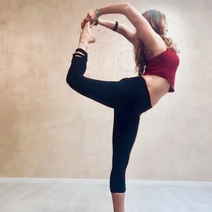 Lezione individuale di yoga in studio a Lazise 10