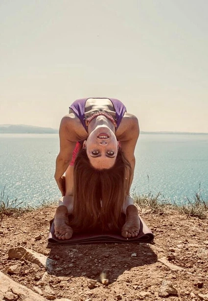 Lezione di yoga di gruppo all'alba al Lago di Garda 5