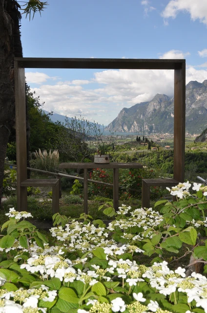 Nature walk to discover herbs in Garda Trentino