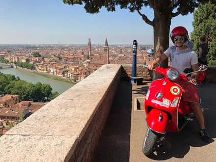 Vespa-Selfie-Tour von Peschiera del Garda aus 0