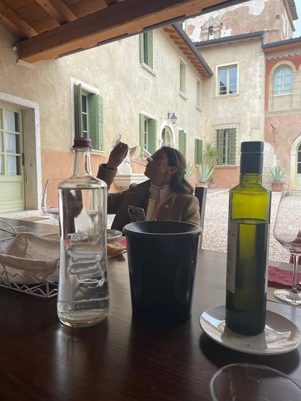 Walk in Valpolicella and fine wine tasting in historic palace 8