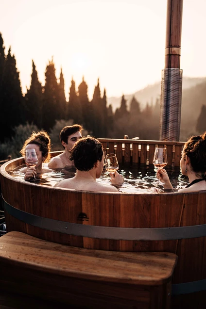 Wine Experience in a hot-tub among the vineyards 1