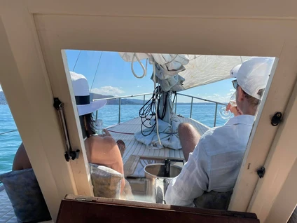 Uscita privata in barca a vela da Toscolano Maderno con pranzo a bordo 4