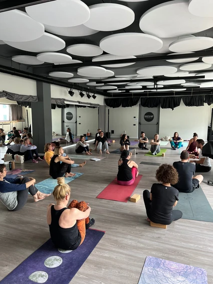 Private studio yoga lesson in Riva del Garda 0
