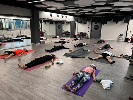 Private studio yoga lesson in Riva del Garda 7