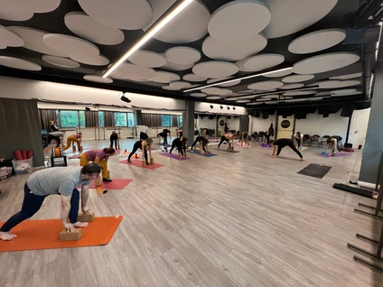Lezione privata di Yoga in studio a Riva del Garda 9