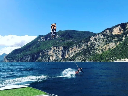 Kitesurf lesson for all levels at Lake Garda 14