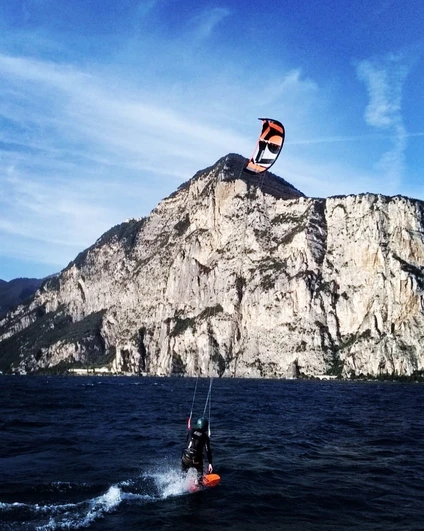 Kitesurfing trial lesson for beginners at Lake Garda 7