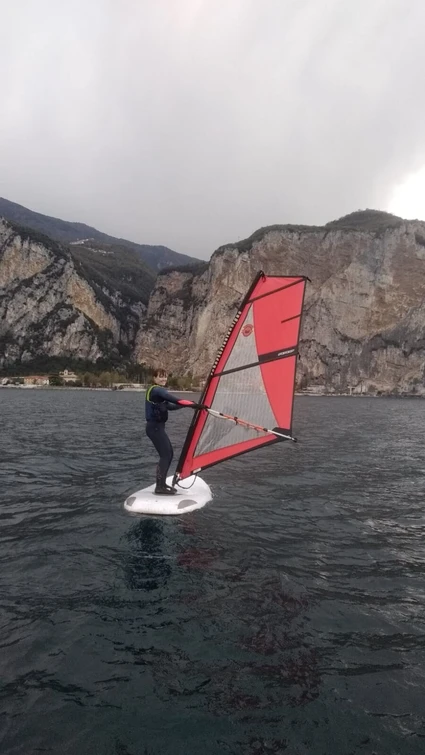 Basic windsurfing course for adults and children on Lake Garda 5