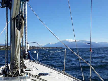 Sailing boat trip with skipper: Manerba and Isola dei Conigli 4