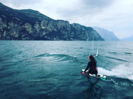 Ein Familientag mit Wassersport und Trekking am Gardasee 1