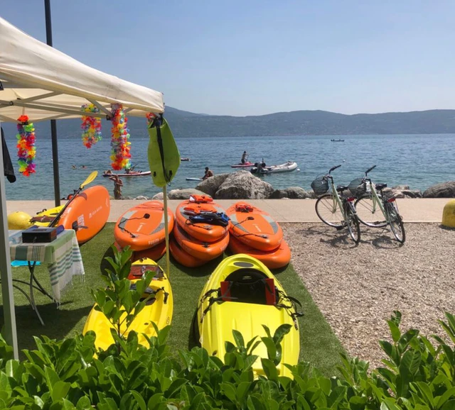 Accompanied kayak trip at Lake Garda