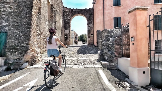 E-Bike Tour: das Land von Custoza zwischen Reise und Geschichte