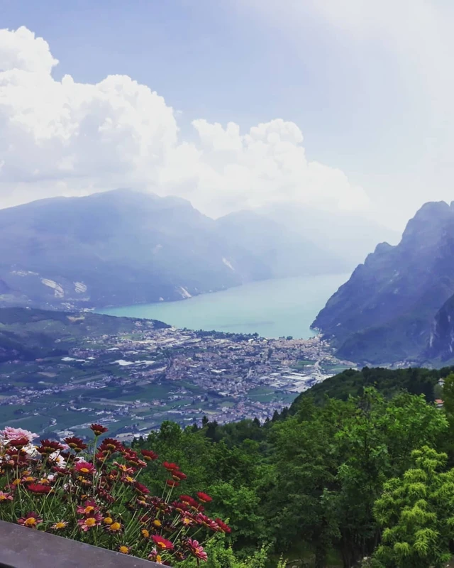 Bike Tour zwischen den Schutzhütten des Oberen Garda und Tenno-See